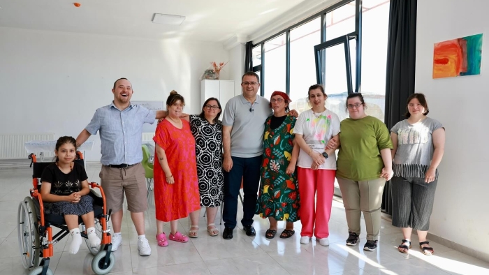 Minik Gülüşler, Engelsiz Yarınlar